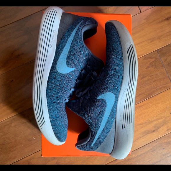Nike LunareEpic Low Flyknit 2 - Picture 2 of 5